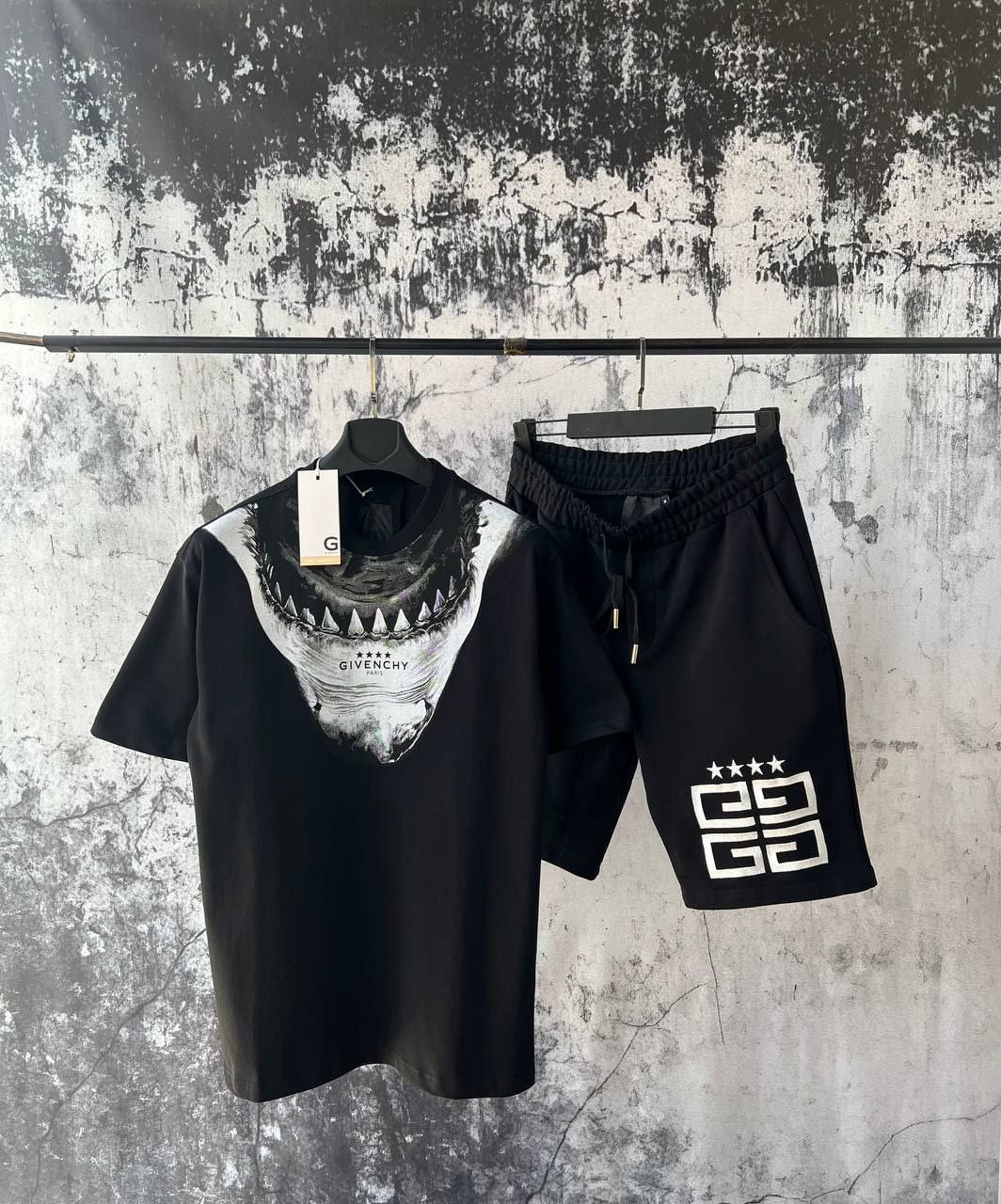 T-shirt & short set