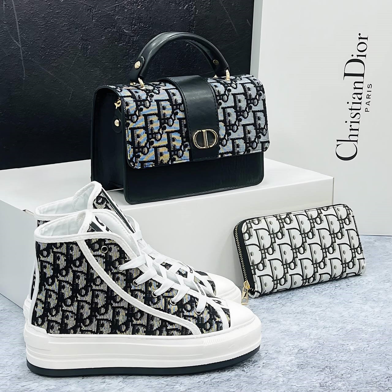 Sneakers, bags and purses set