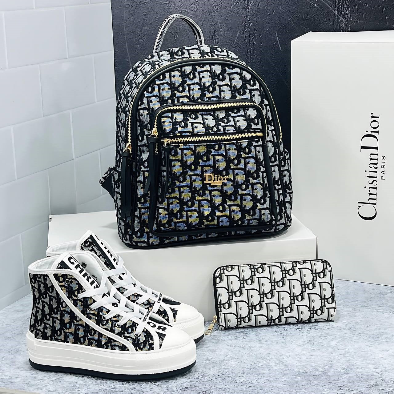 Sneakers, bags and purses set