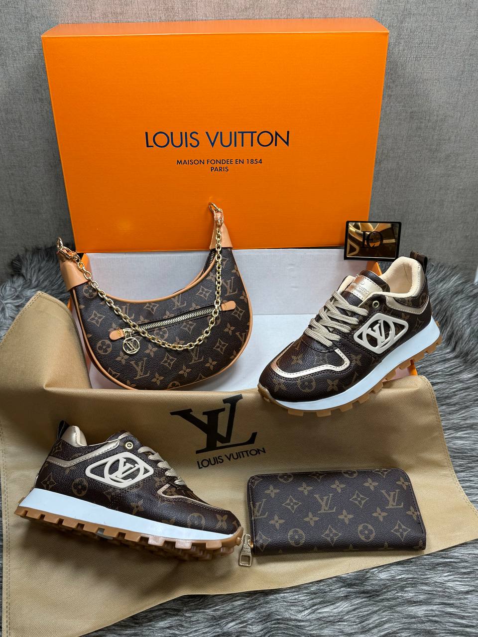 Sneakers, bags and purses set