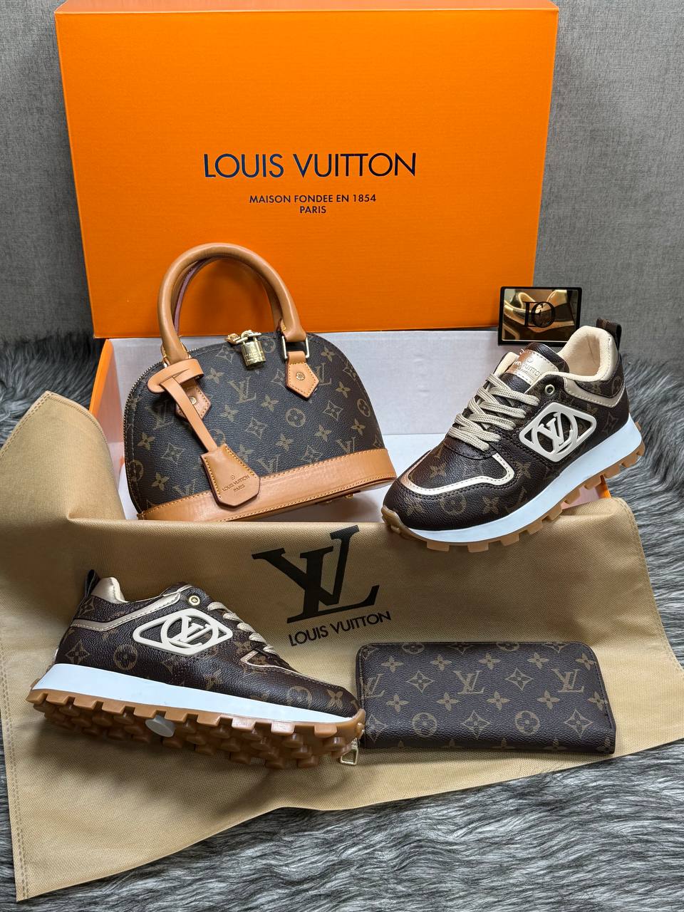 Sneakers, bags and purses set